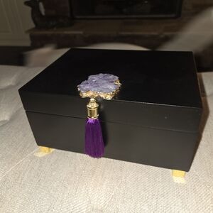 INSPIRE ME HOME DECOR Black Accent Box with Purple Tassel and Amethyst Accent
